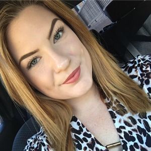 Meet your Posher, Carli